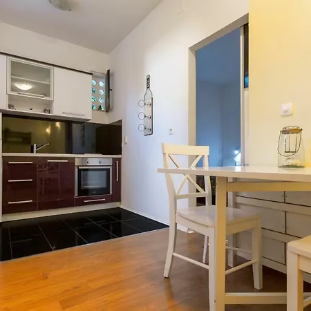 Beautiful Matijas Apartment Split
